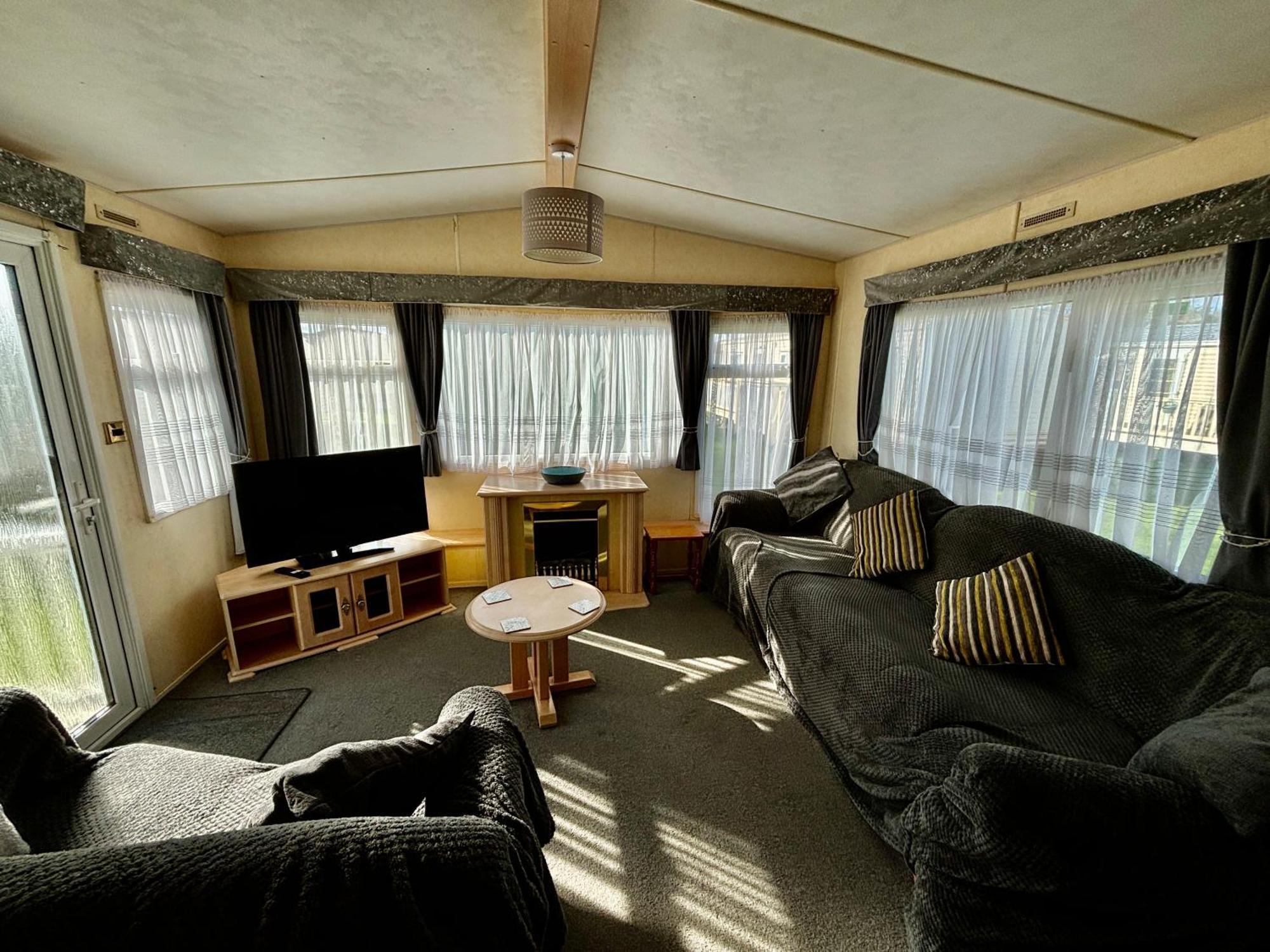 Seaview 145 - Pet Friendly, Bath And Close To Beach & Fantasy Island - Meadow Lakes Caravan & Lodge Hire إنغولدميلز المظهر الخارجي الصورة